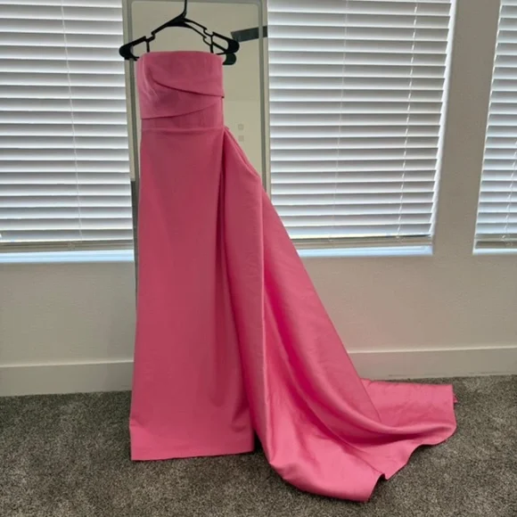 Solace London | Dresses | Solace London The Kinsley Maxi Dress | Poshmark